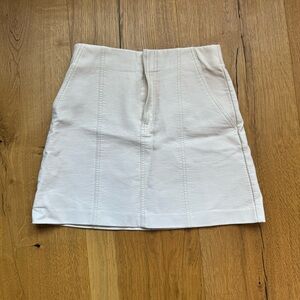 Zara Cream Pleather Skirt with Pockets - XS